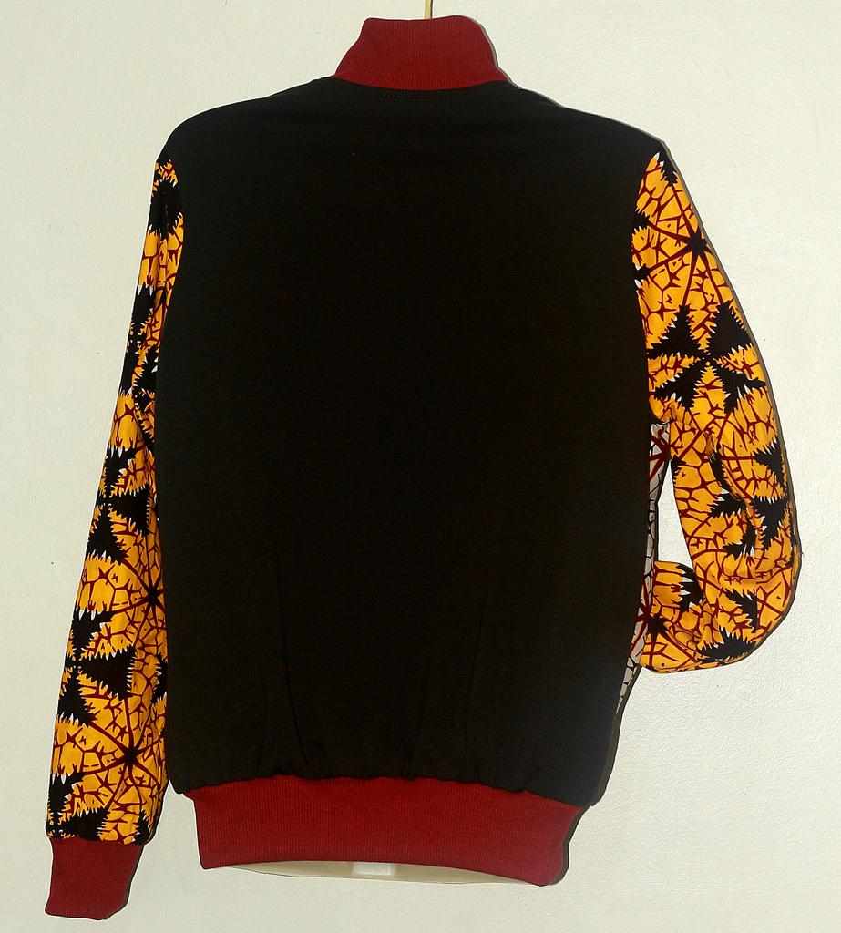 ms_ndunge's tweet photo. Another day to go out and shine!! May be shine without the cold in these today? 
Bombers @1500 (custom from 2k)
Sweatshirts @1000 Bob
Double sided jackets @2500 only!!

**all jackets are lined in heavy lining to offer that extra warmth 😍😍😍. 

Contact us today @Zaqara_Kenya https://t.co/fr7z7eel4o