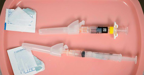 CaraSantaMaria's tweet photo. By the numbers, vaccines are safe! #GetVaccinated #Vaccines #Vaccineswork #FederalResearch 

https://t.co/5MWA7WBoVP https://t.co/dDREMZSMEz