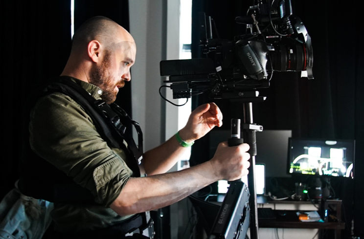 <a href="/NBCLeftField/">NBC Left Field</a> created its own Mixed Reality camera rig for producing linear videos. ow.ly/hUvI50uLZx3 <a href="/MFEOC/">Deborah Basckin</a> <a href="/owain_rich/">owain_rich</a>