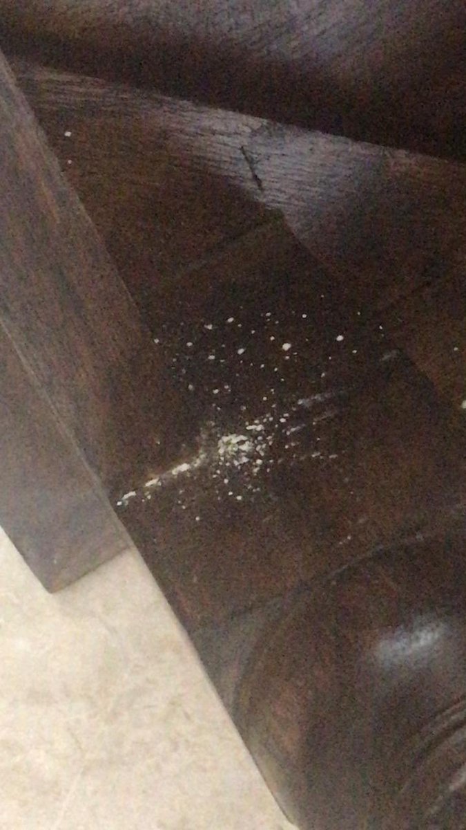 <a href="/Pepperfry/">Pepperfry.com</a> poor quality material and misleading photographs. Is it all behind so many ads about great furniture. Disappointed.