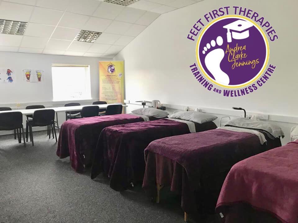 feetfirstacj's tweet photo. **Rooms to Rent** 
1 treatment room and 1 large training space available to rent in Coleraine. Can be rented daily or evenings.
Great space, Sandel Village Coleraine with lots of parking out front 
Contact me on 07500334432 for more info 💕 please RT
#Coleraine #northernireland https://t.co/YCV4J7Q5V3