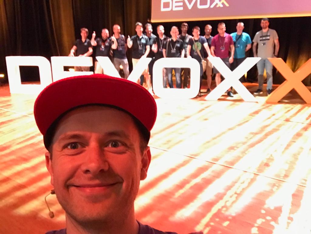 IrianTeam's tweet photo. Day 2 at @DevoxxPL! Thank you, @BrianVerm for the picture ;) #devoxxpl https://t.co/iwjWcclTYq