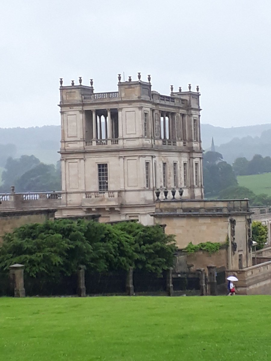 m88m00's tweet photo. Rainy day @ChatsworthHouse For East Midlands @Historic_Houses AGM. @AonPersonal https://t.co/zswtjhYhXW