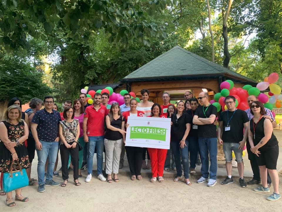 PP_Almansa's tweet photo. En la inauguración del proyecto #LECTOFRESH Tras la buena acogida del pasado año vuelve de la mano de Asprona, Cruz Roja, Más que una ilusión y @AytodeAlmansa Enhorabuena por la iniciativa. @t_andicoberry @torres_megias @benja_almansa #LonginosMari #MargaSanchez https://t.co/8Q6TuO6uhI
