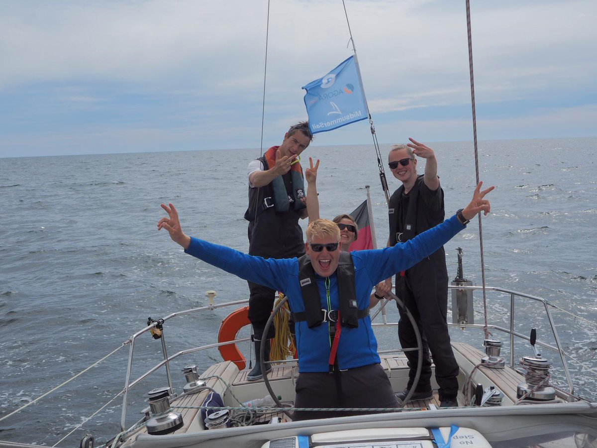 midsummer_sail's tweet photo. Happy times and Jonas in pink on MEU
https://t.co/7ndy0s1Yy4
#midsummersail #sailing #segeln #baltic #balticsea #ostsee #regatta #wismar #toere #offshore #yacht #nonstop #agoradirect #yachting #regatten #ostseregatta #balticregatta #balticnonstop #ostseenonstop https://t.co/hfqHll85Vd