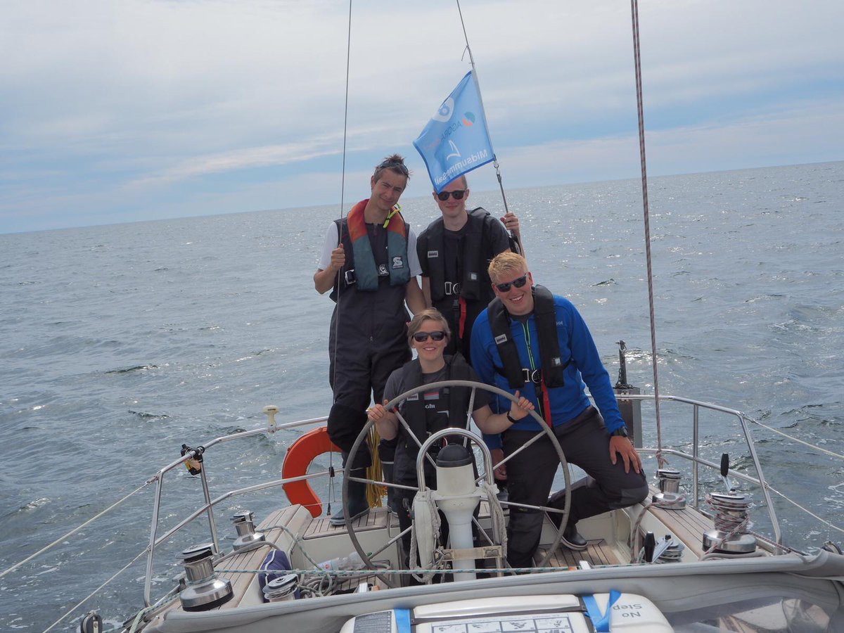 midsummer_sail's tweet photo. Happy times and Jonas in pink on MEU
https://t.co/7ndy0s1Yy4
#midsummersail #sailing #segeln #baltic #balticsea #ostsee #regatta #wismar #toere #offshore #yacht #nonstop #agoradirect #yachting #regatten #ostseregatta #balticregatta #balticnonstop #ostseenonstop https://t.co/hfqHll85Vd