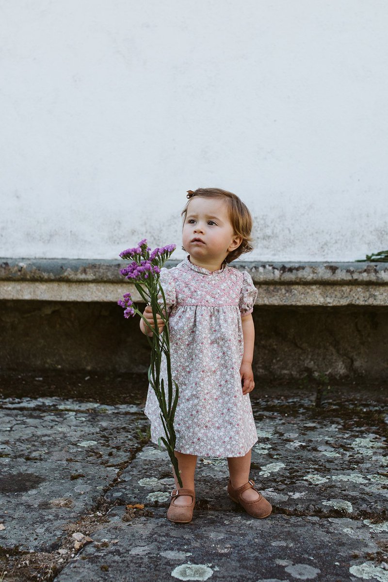 💕 Camilla Dress 💕 Available in sizes 12M-18M, 2-3Y and 4-5Y. This is a sustainable collection, so when we say stock is limited, we really mean it! 
#HappyShopping #BeatriceandBee #SustainableChildrenswear