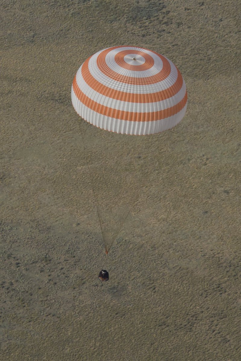 ShuttleAlmanac's tweet photo. Coming home. #SoyuzMS11 #Exp59 landing #ISS https://t.co/py7ESEYkzY