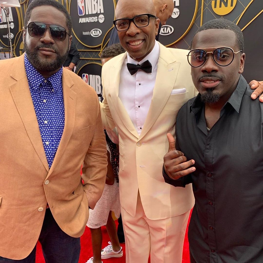 from @vance_debose -  NBA AWARDS bussin’ it up w/ <a href="/kennysmith/">Kenny Smith</a> @comedianskeetcarter 
#nba #philly #shakinhandsandmakinplans  #soulstar #ruffhouse #millionairemindset #progress #nba #nbaawards
