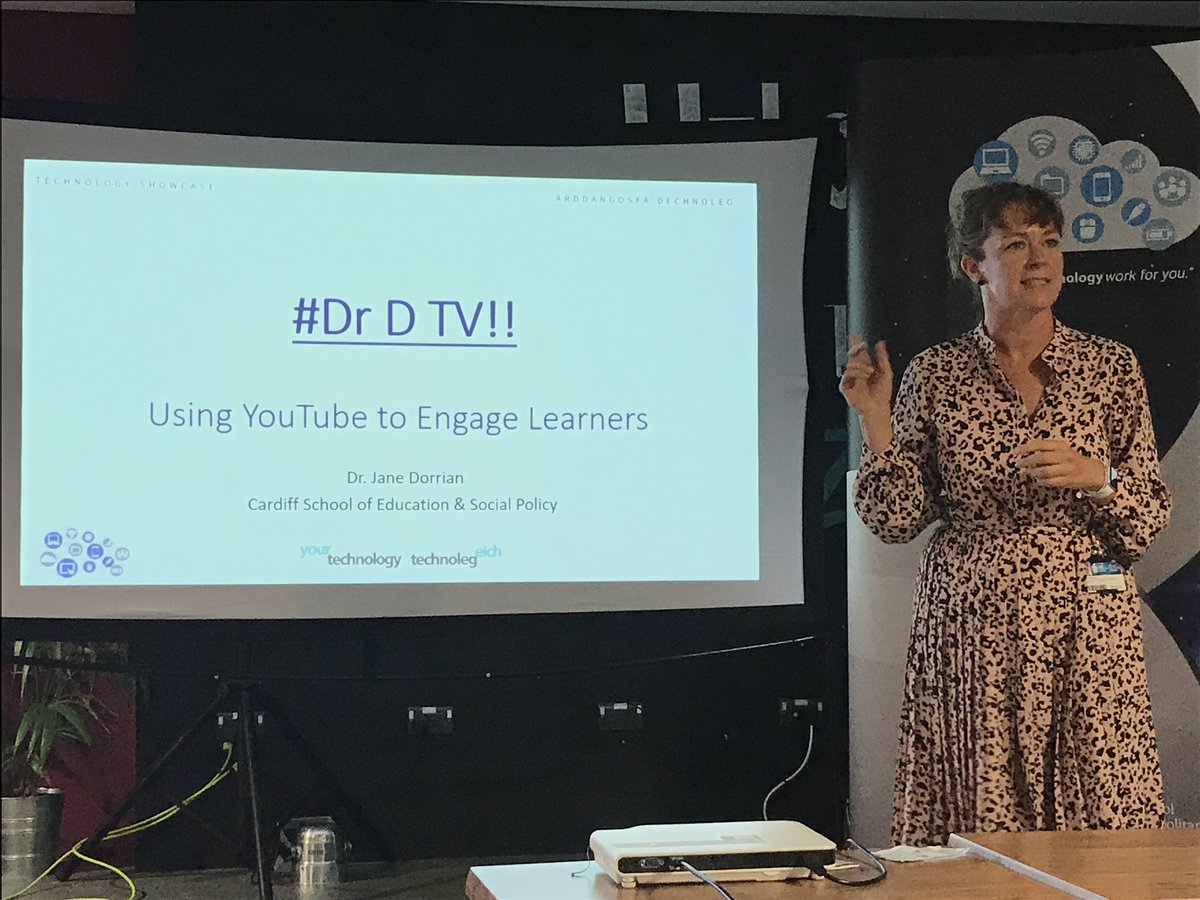 cmet_yourtech's tweet photo. You like YouTube right? @DrJaneDorrian giving her Using YouTube In Teaching presentation now for @cmet_yourtech #youtube #youtubeinteaching #yourtech https://t.co/RQr26lEWDZ