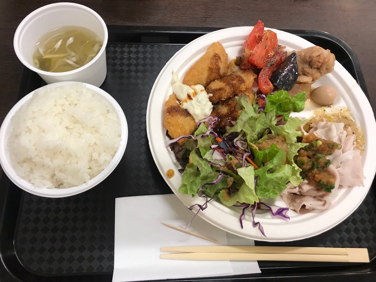 安田大サーカス クロちゃん Pa Twitter 朝昼晩一括食事 バイキングプレート飯 あー 正直 1日1食ぐらいの方がしっかり食べるから良いのかもねー