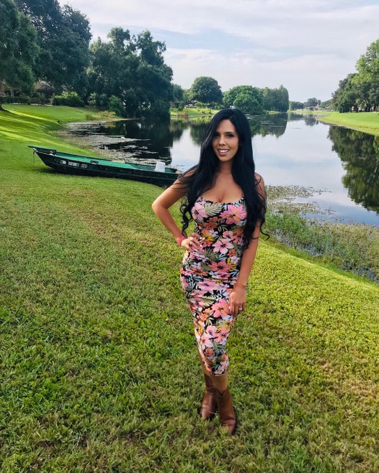 Summertime 🌸🌼🌺 https://t.co/VfOU681Nbt<a href="/tag/boobsforbrushfires"class="tags"><span>#boobsforbrushfires</span></a>