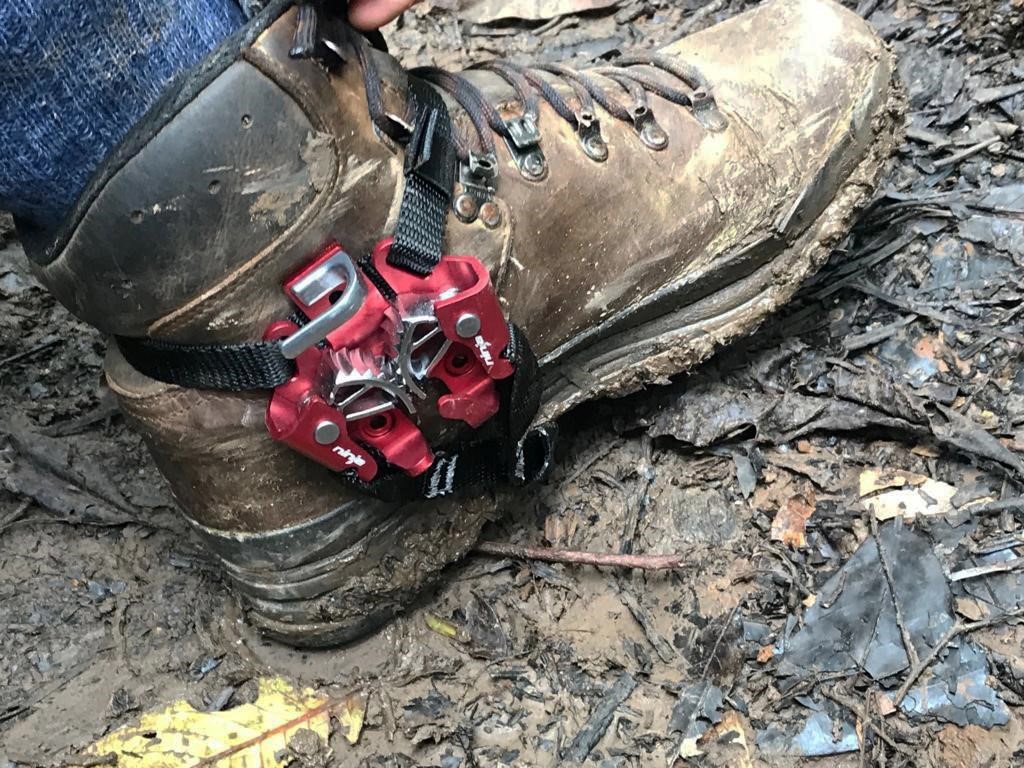 Harken_SandR's tweet image. The Ninja foot ascender was used by @figure_nine to climb trees in the Amazon rainforest and help with pre-production for a famous British wildlife TV documentary. Read the story: bit.ly/2Y6S3Ml  

#FootAscender #HarkenIndustrial #RopeAccess #Arborist #ArbGear #ArbWork