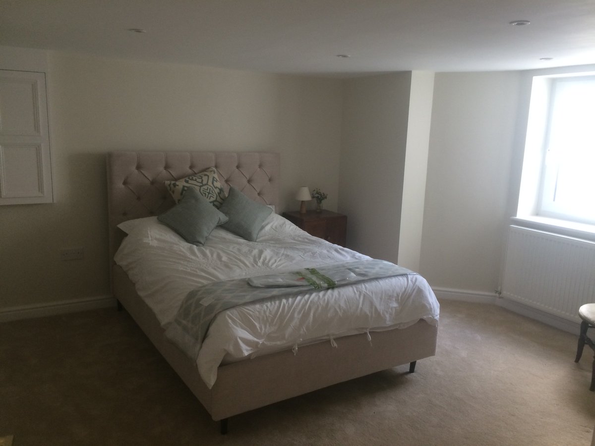 structuralws's tweet image. A nice basement bedroom and lightwell recently completed