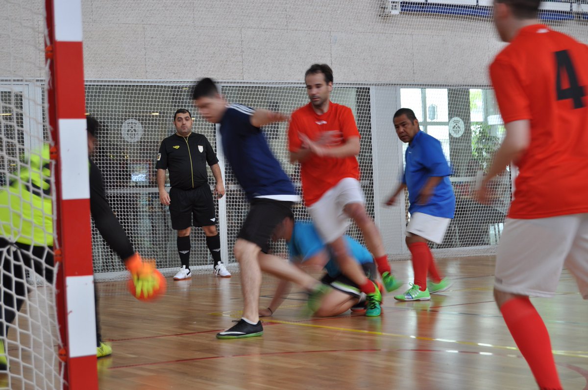 SalutMentalCat's tweet photo. Aquest dissabte 13a edició de la #Cloenda de la Lliga #EsportiSalut al Pavelló del Bon Pastor. Amb el suport de @BCN_esports 16 equips i més de 200 jugadors, amb i sense problemes de salut mental.
https://t.co/KNmE2vPKnR https://t.co/mEAWOJc5f3