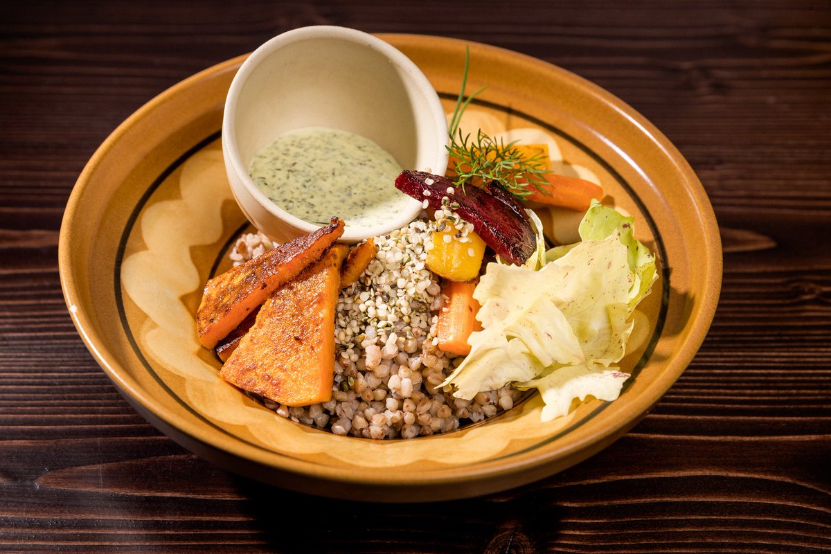 Today in #Slovenia we are celebrating Statehood Day! Take advantage of this beautiful day and treat yourself with some delicious food at #Kunstelj! #holidaymood  #Foodies