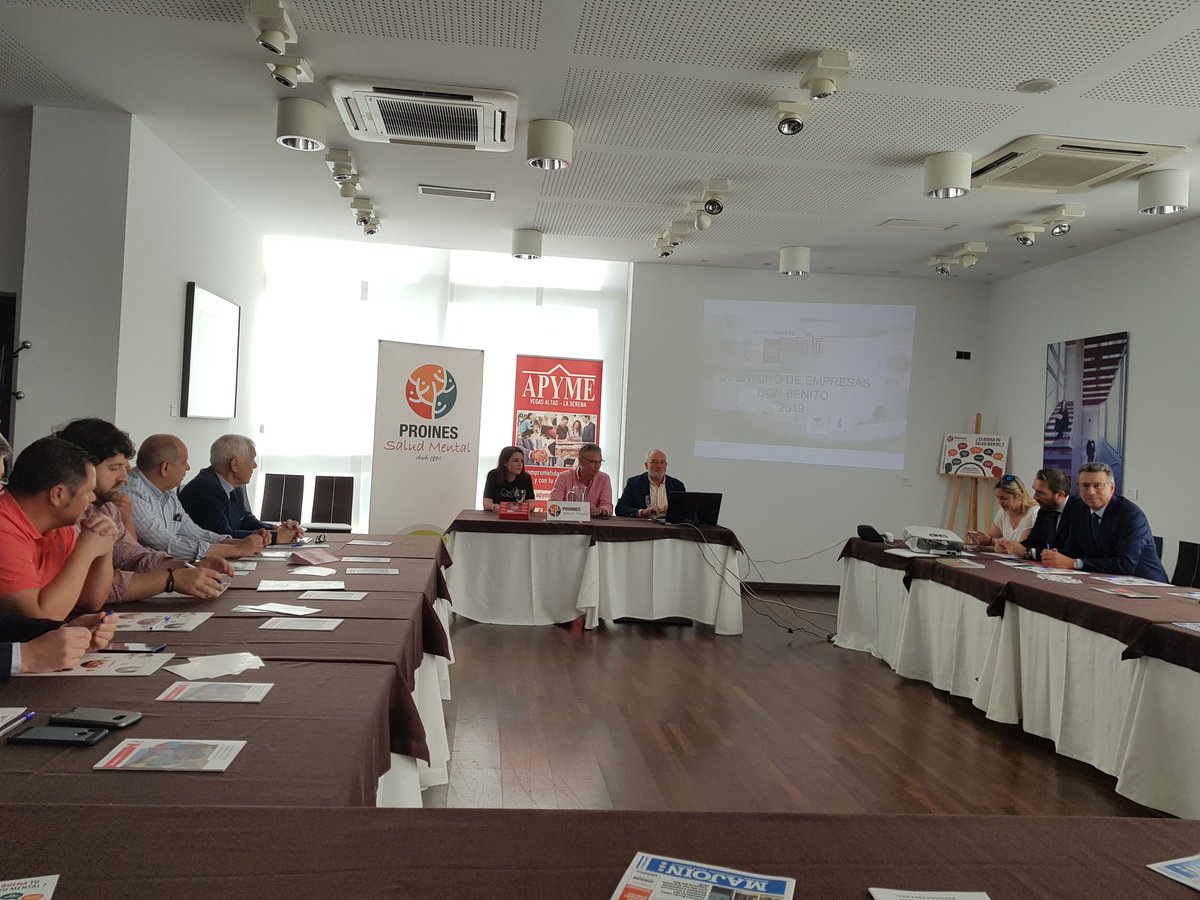 jlbillonory's tweet photo. Gracias a #proines y #apyme Vegas Altas-La Serena por contar con #Aquanex en en desayuno de empresas en #donbenito. La integración pasa por todos nostros. Juntos somos más fuertes 💪💪💪 https://t.co/P8xPFq690R