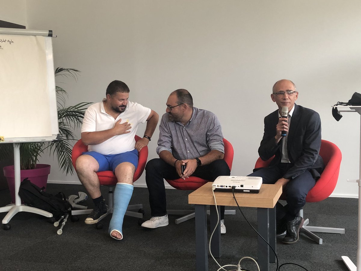 Ngosselin85's tweet photo. Passons aux choses sérieuses, les #48hChronoLoco c’est maintenant !! 
15 entreprises du numérique ensemble vont relever le défi de la cantine connectée multiservices pour les zones d'activités !
La force du réseau vendéen, c’est grandir tous ensemble.
@Loconumerique https://t.co/YhKf7N9B7j