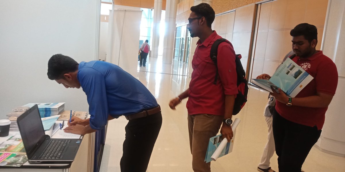 Hari Kedua Pameran Kesedaran Awam di Booth Cawangan Kejuruteraan Cerun sempena MJA 2019.Terima kasih kepada pengunjung yang hadir. Semoga maklumat dapat dimanfaatkan bersama.
'Cerun Yang Selamat Menyelamatkan Nyawa'
<a href="/MOWorks/">でやんす</a> <a href="/JKRMalaysia/">JKR Malaysia</a> @kpkrjkr <a href="/zulkiflyaghani/">ZulAGhani@CKC</a> <a href="/IrKaniah/">Ir. Kaniah (Jkr:ckc)</a>