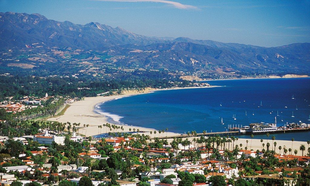 sabandaviajes's tweet image. Santa Bárbara. Sus paisajes parecen una obra de arte!!😍😍🇺🇸🇺🇸 #california #rivieraamericana #redtile #countycourthouse #downtownwaterfront #brophybros #oldmissionsantabarbara #eastbeach #westbeach #statestreet #elpaseo #laarcada #jardinbotanico #visitsantabarbara #visitusa