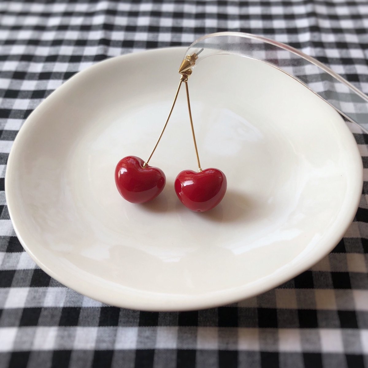 aokimusubi's tweet photo. POP UP SHOP ＠岩田屋

19SS新作の他、出来立てほやほやハートチェリーツインズピアスを先行販売いたします。明日スタート。

6月26日（水）ー7月2日（火）
岩田屋本店新館1F
福岡市中央区天神2-5-35
092-721-1111（代表）

#岩田屋 #福岡 #天神 
#iwataya #throwakiss #cherry https://t.co/wrRGOqrxRC