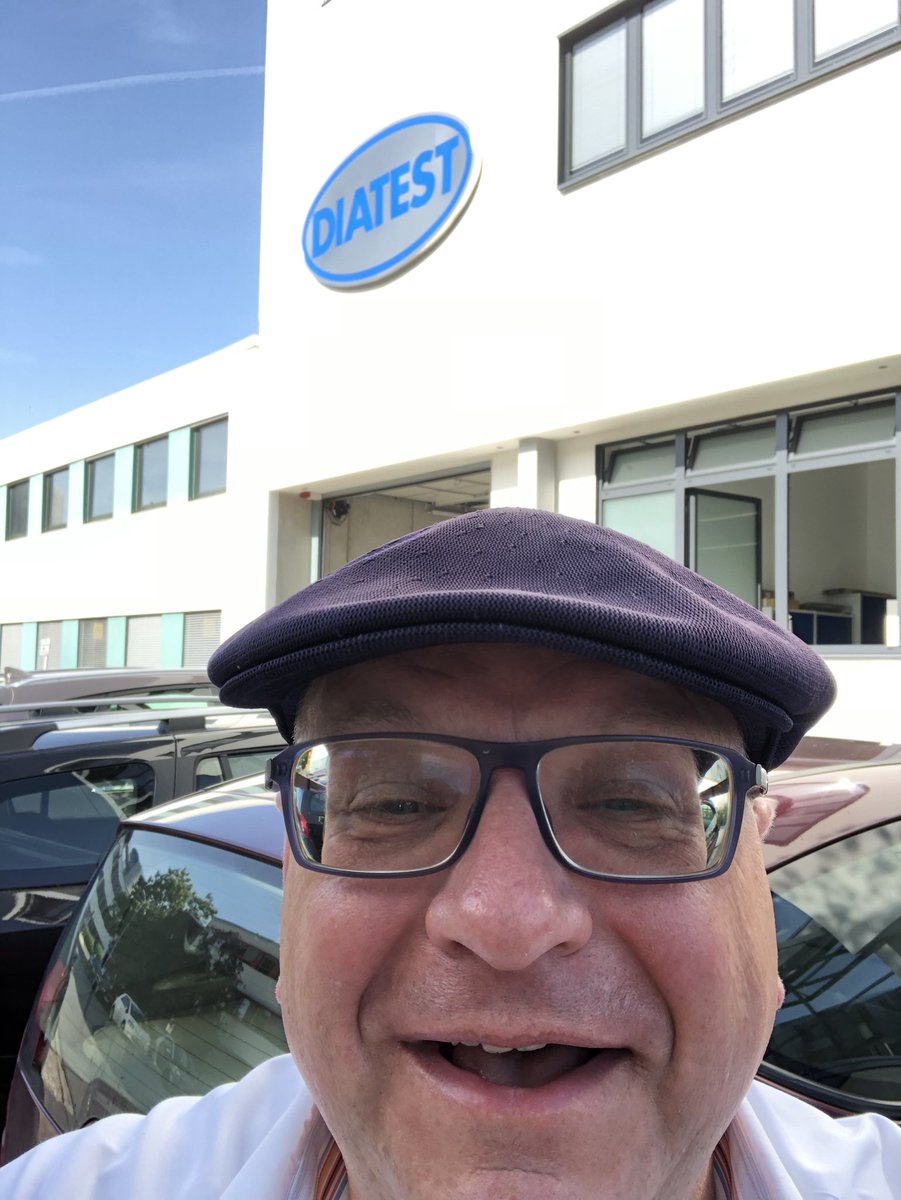 GurkenGott66's tweet photo. @EMO_HANNOVER auf zu #Diatest und ihrem #EMOAuftritt 🤩👍👋 bin mal gespannt auf die #Referenten gleich und ihre #Statements zur #Digitalisierung in der #MessTechnik 🧠🌈 #BleibDran #VDMATechnologieForum #EMO2019 https://t.co/Z04jFK3WTs