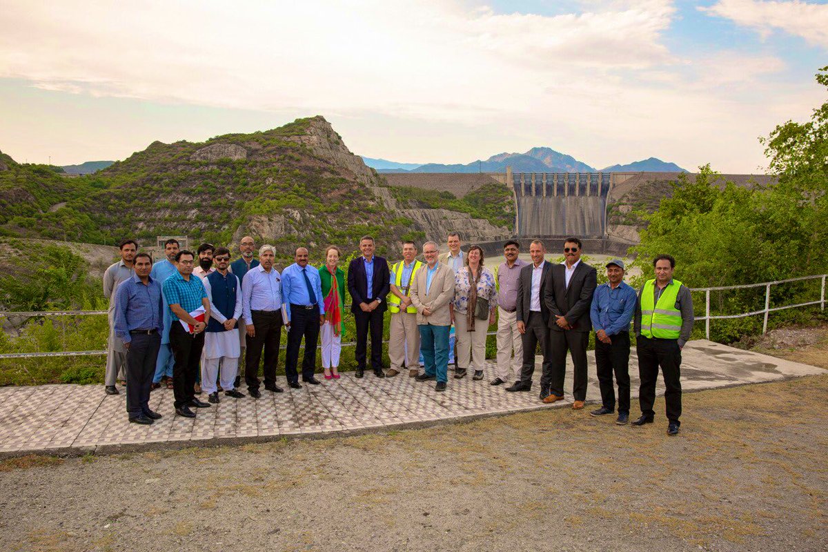 SimonPenney_'s tweet photo. I’m still on a high from yesterday’s incredible visit to the largest earth filled dam in the world - Tarbela Dam! Congratulations to 🇬🇧 Mott McDonald, appointed lead consultant for Tarbela 5th Extension hydropower project, which will provide energy to thousands of people 🇵🇰 https://t.co/rCYjulA6p6
