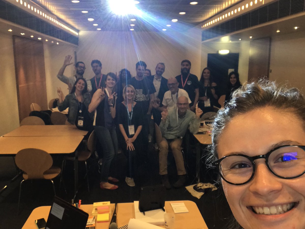 [FLUPA UX DAYS] <a href="/LaureAndrivot/">Andrivot Laure</a>, <a href="/clairnaud/">Claire Arnaud</a> et <a href="/Nina_Pann/">Nina Pann</a> étaient aux
#FlupaUXDays19. Pour ceux qui souhaitent retrouver leurs bons conseils sur la recherche utilisateur présentés en atelier, retrouvez les supports via : we.tl/t-SlJRt5bDf1. #ServiceDesign #Persona #Flupa