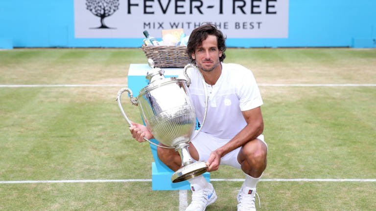 feliaddicts's tweet photo. What a tournament ! @feliciano_lopez winning the singles and then winning the doubles with @Andy_MurrayFFT at @QueensTennis 2019 🎾💪❤️ #FelicianoLopez #felilopez #feli #lopez #AndyMurray #grasstennis #tennis #tennistournament https://t.co/x7Yg1Hb6M8
