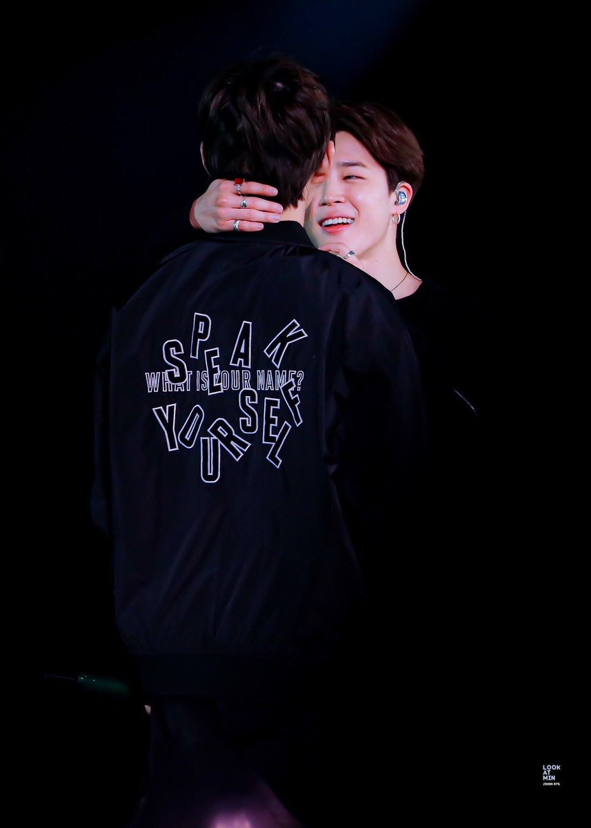 vminstarr's tweet photo. the way jimin always holds taehyung's neck, just kiss already https://t.co/Yok0qx8X8e