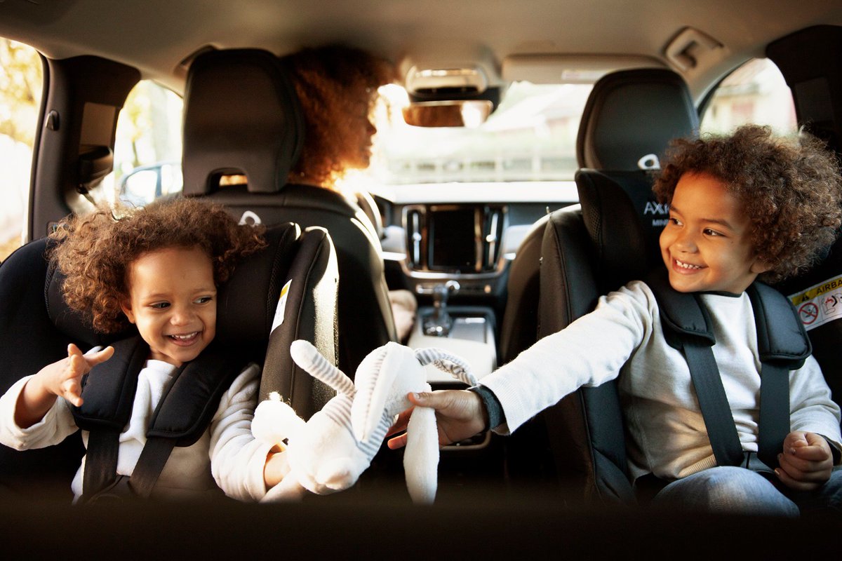 #AxkidTip Keep your child rear-facing for as long as possible! - All the way up to 6 years. #coolkidsridesafe #Axkid #ERF