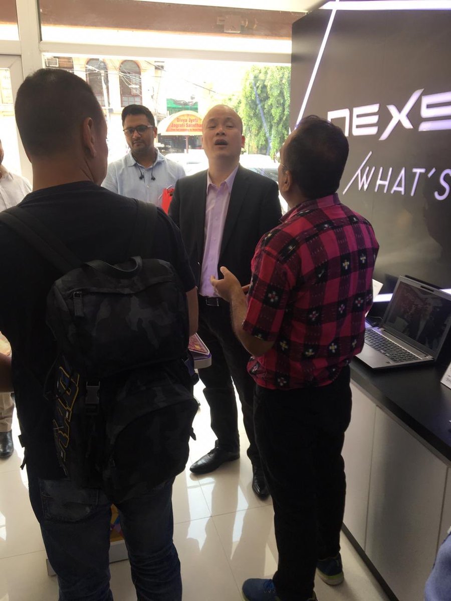 HarshitKhattar4's tweet photo. Mr. Alex Hau Yeung Chung CEO and Co - Founder Nexstgo in Conversation with Mr. Mukesh Khattar Proprietor and Founder https://t.co/sc4Oy6dC1C at Delhi’s first Nextgo Avita Store. Proud moment. Thanks to Nextgo Avita.  #delhi #nexstgo #avitastore #avitaproducts #avita #firststore https://t.co/3tpaZwV0xq