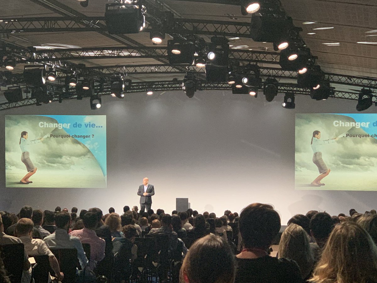 « Celui à qui il n’arrive rien, est celui qui attend d’être prêt » <a href="/gabilliet/">Philippe Gabilliet</a> pour Changer de vie : un art pas comme les autres à <a href="/USIEvents/">USI Events</a> #usi2019 👍