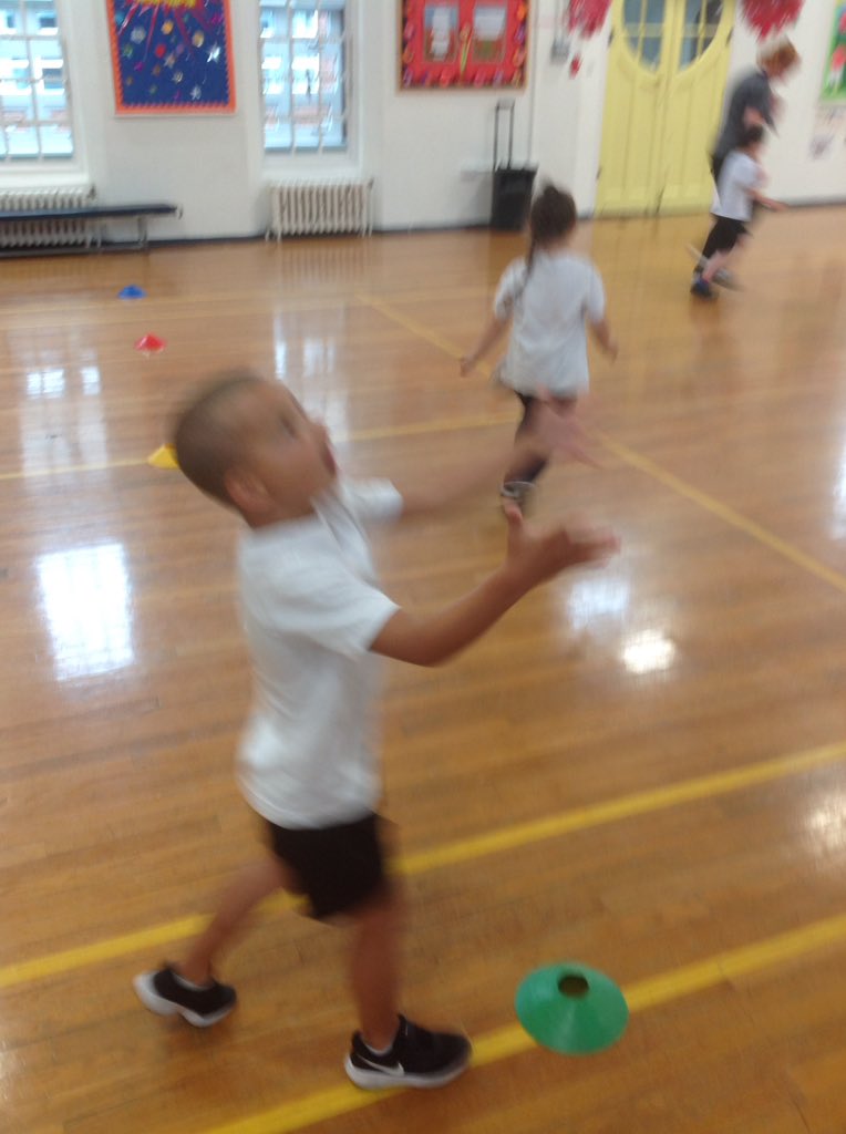 TH_Reception's tweet photo. Brilliant running, throwing and catching skills! @yckfoundation #THsportsweek #MomentsMatter #THLearnR https://t.co/GNPeDOeNfg