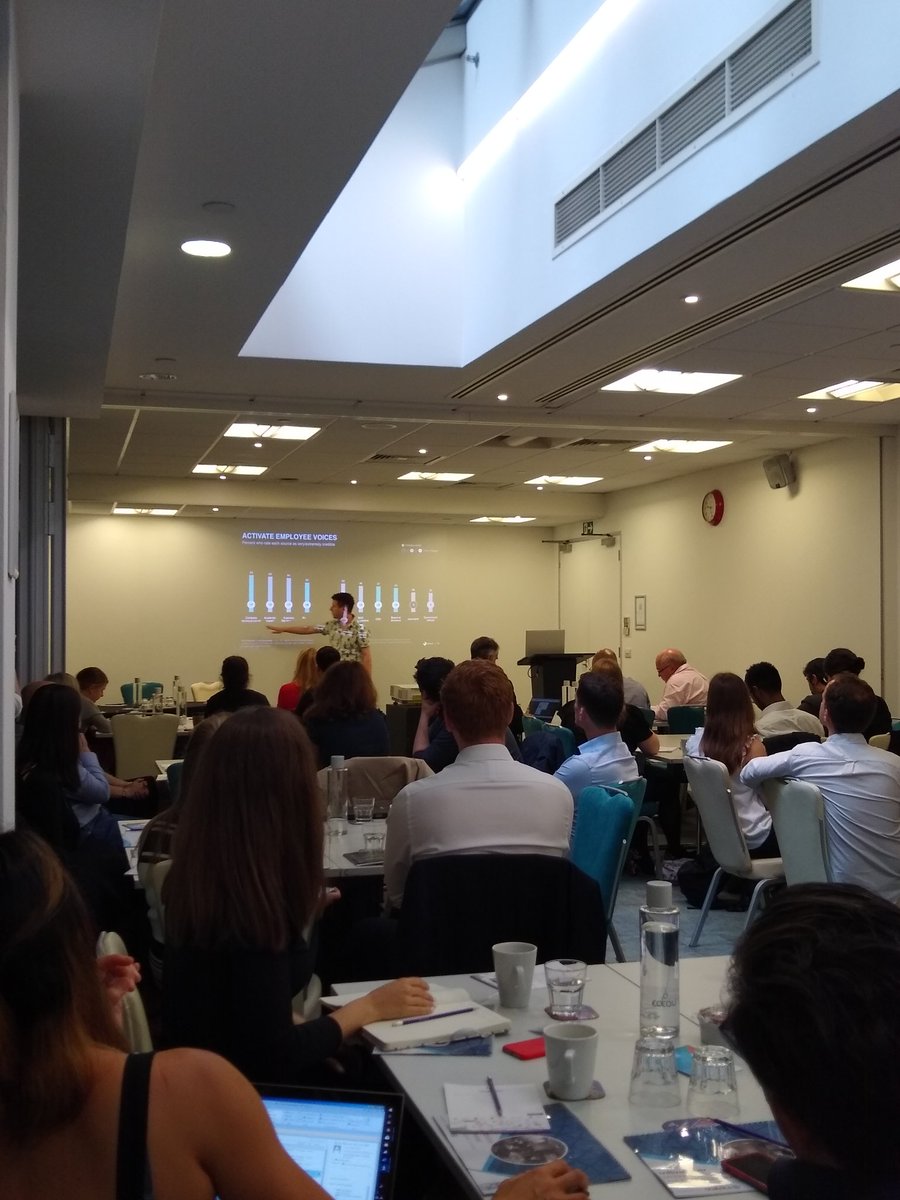 EMackenzieSmith's tweet photo. Getting the #IMRoundtable kicked off with @morel_paulo explaining how to find the ideal influencer for your brand
#InfluencerMarketing @Onalytica https://t.co/BQn4jDjkQ9