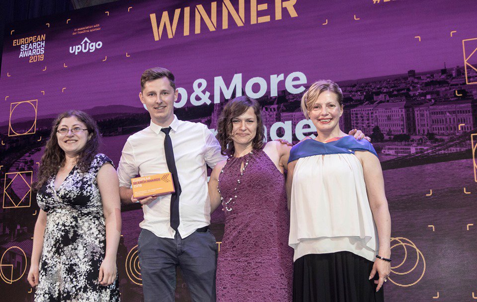 up_upmore's tweet photo. Nagroda @eusearchawards jest nasza!
Wygraliśmy w kategorii Best Use Of Search - Real Estate &amp; Property dla projektu Vantage Development. Tylko TRZY agencje z Polski otrzymały nagrodę - z czego jedna trafiła w nasze ręce 🎉 https://t.co/z677XVAPoM