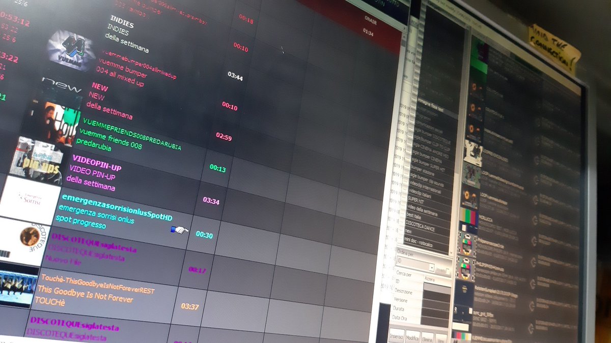 vuemmetv's tweet photo. Siamo ripartiti, breve periodo di black-out segnale #guasto  #windows10 #tiodio #aggiornamenti #leggedimurphy https://t.co/7WA4rzlcMC