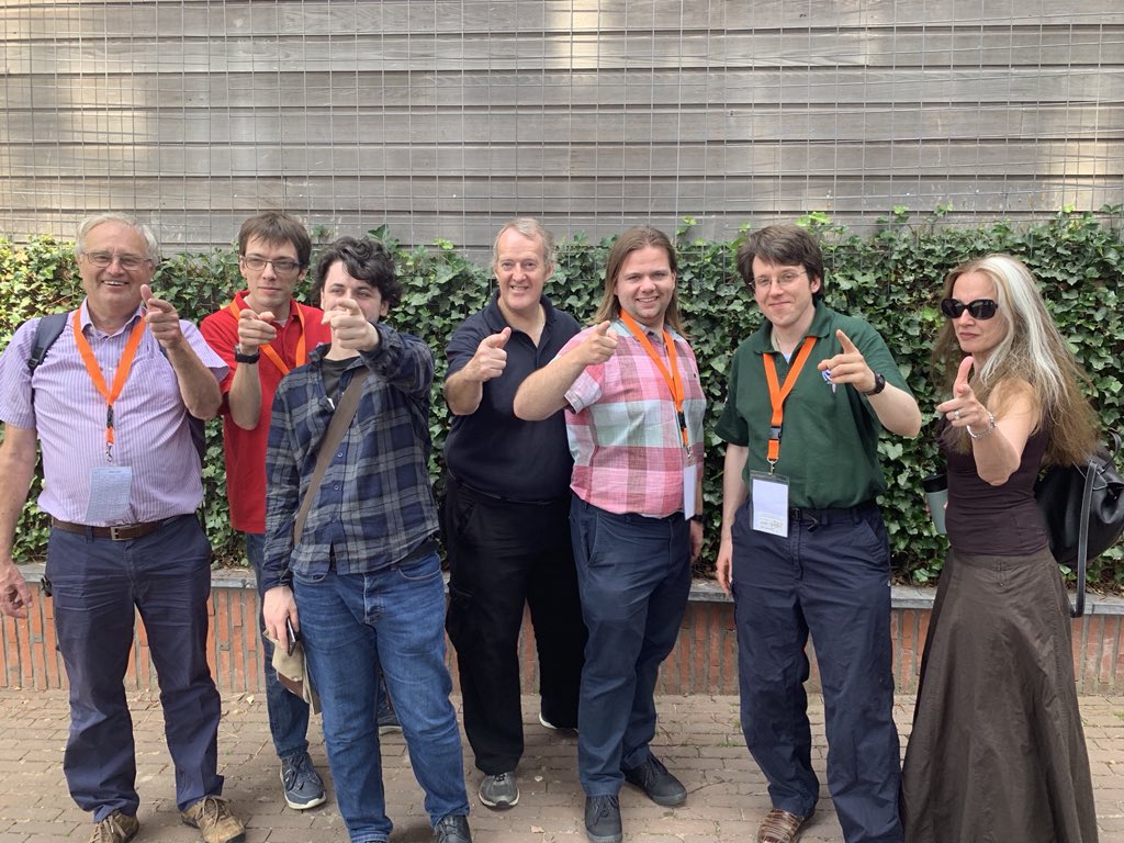 damaqueengem's tweet photo. .@yusuke_Hara_ ヨーロッパでも原ポーズが大人気です!Even in Europe we now have the Hara pose!
写真はヨーロッパリーチ麻雀選手権です。
Photo is from the European Riichi Mahjong Championship.
#WRC2020 #ERMC2019 #mahjong https://t.co/nS0so9DS99