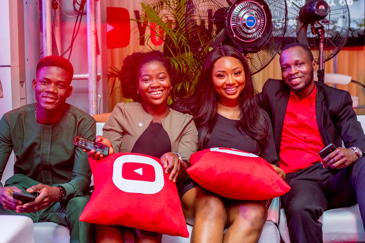 SHEWENZI's tweet photo. I could be a mood sometimes too 😉 #YoutubeWeekNG https://t.co/QQp2MxYIOn