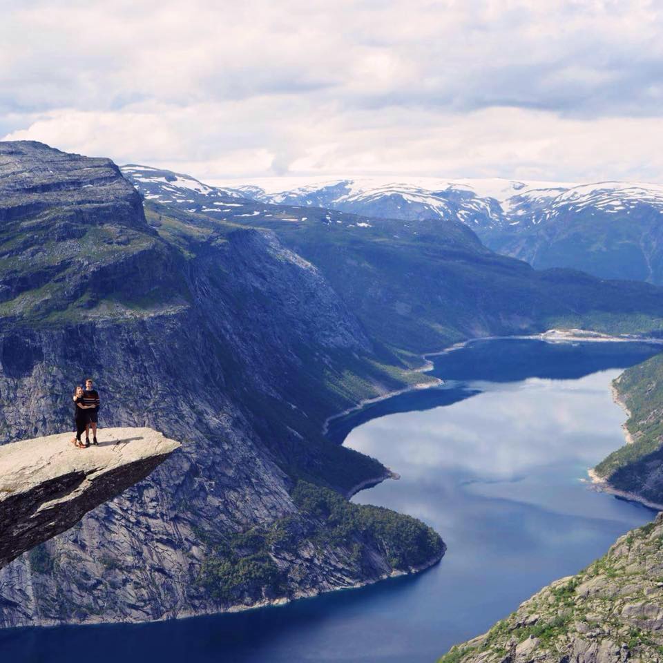 What are the greatest challenges you faced #abroad? Find out why moving to a new country is harder than you think. 
blog.justlanded.com/just-landed-ne…