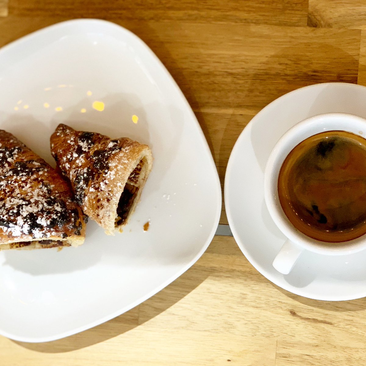 Back from 10am-3pm and 6-10pm serving you the finest Italian Foods:  sandwiches, salads, pasta, pastries and more in Tottenham! 🇮🇹☕️🥐🍝🥗🥪🍷🥂🍾 #lovenbakerycafewinebar