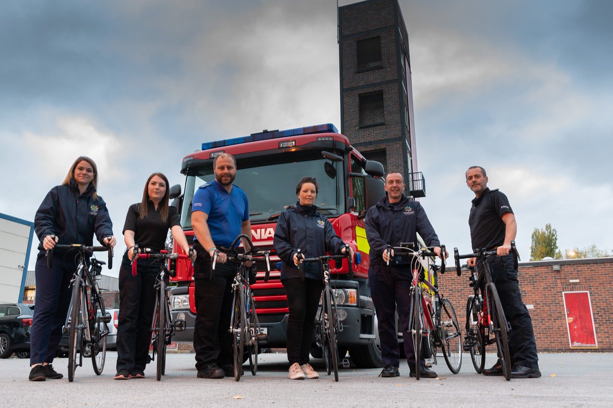 nottsfire's tweet photo. 🚴‍♀️ Less than a week to go until a team from @nottsfire and @nottspolice will be cycling coast to coast in aid of @CR_UK and @firefighters999 . To sponsor visit:
https://t.co/1plfGx9YGG
and to find out more visit:
https://t.co/Nixs2s0xwj https://t.co/0wf2d0rZ0Y