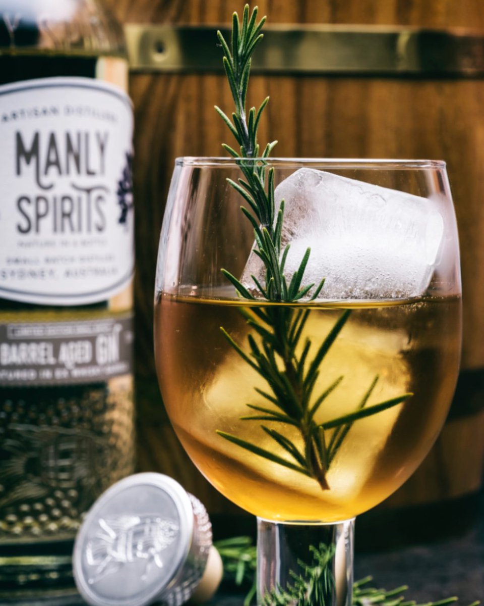manlyspiritsuk's tweet image. 🥃 NEGRONI WEEK 🥃

INGREDIENTS:
- 40ml Manly Spirits –  Barrel Aged Gin 
- 20ml Montenegro Amaro
- 30ml Bianco Vermouth
- Toasted Rosemary Garnish

How do you like yours?

#negroniweek #homebartending #mixology #negroni #drinkup #cocktails #craftcocktail