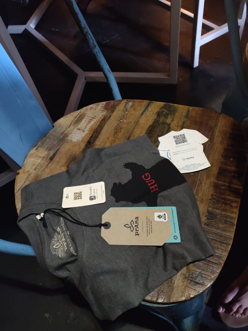 ANDEsouthasia's tweet photo. @InfiniChains's Credible using #Blockchain to trace garments all the way back to the farmer, in collaboration with @pratibhasyn. Scan the QR code in the image to find out for yourself! #BlockchainForGood #SupplyChain #CircularEconomy https://t.co/bjGMUDQOJV