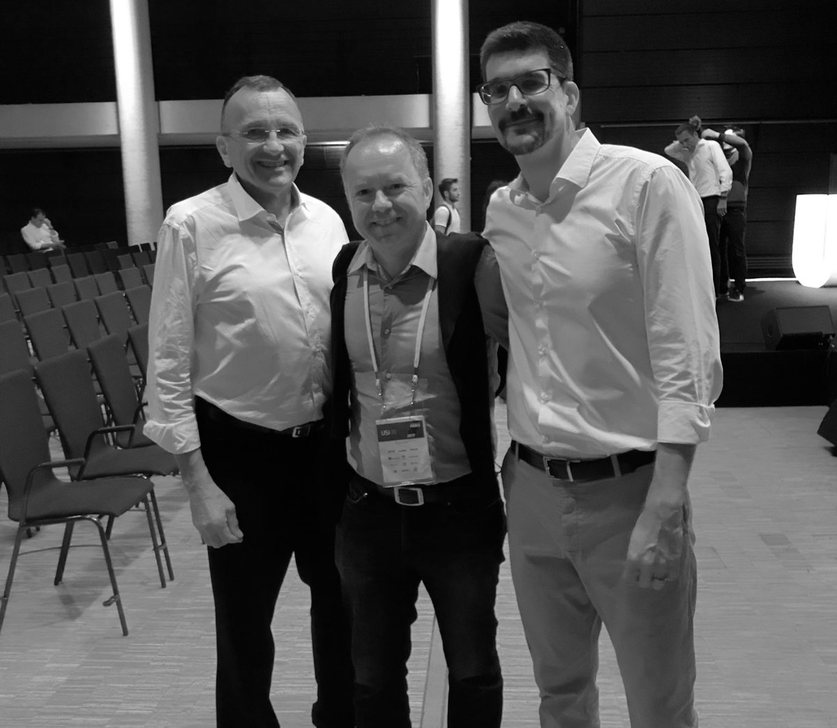 labordeolivier's tweet photo. Un grand merci @AlexanderOsterw et @ypigneur pour cette très belle intervention sur l’#innovation un sujet qui me passionne 🙏
Cf. mon livre #innoveroudisparaitre
#USI2019 #USI @USIEvents #failfastlearnfast
@jblefevre60 @kalydeoo @Ym78200 @mallys_ https://t.co/9AIvpRKXsT