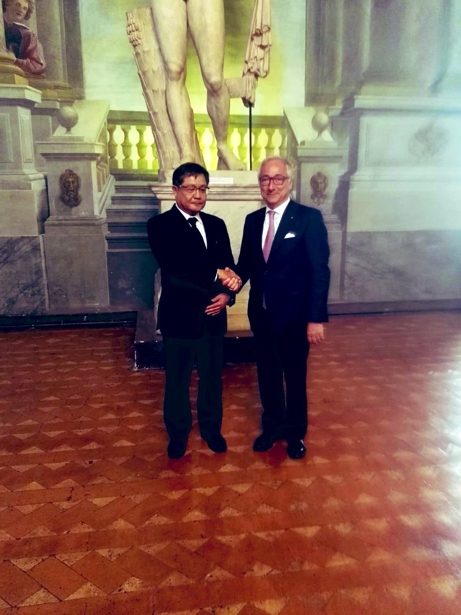 CdSinforma's tweet photo. A #PalazzoSpada incontro con la delegazione della Corte Suprema amministrativa della Tailandia 🇹🇭 per un confronto sul diritto amministrativo, sempre più globale #incontrinternazionali #openCdS https://t.co/1kfODhAifb