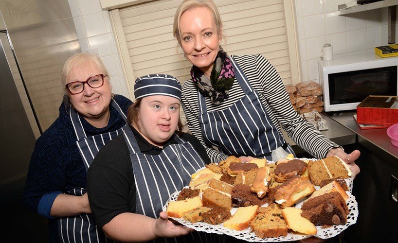 cofebirmingham's tweet photo. Great to see @StJamesMereG featured in @ChurchTimes, looking into all the things they're doing in their community: https://t.co/agAKUA7JYD https://t.co/VzLicR7E8Z
