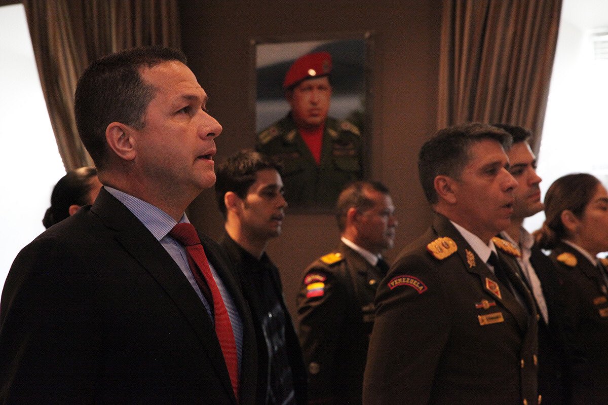 EmbaVERusia's tweet photo. Desde @EmbaVERusia conmemoramos los 198° Aniversario de la Batalla de Carabobo y Día del Ejército Bolivariano. Ejército Libertador bastion fundamental de la Fuerza Armada Nacional Bolivariana y guía de nuestro Pueblo! !Leales Siempre, Traidores Nunca! ¡Venceremos! 🇻🇪🇷🇺 https://t.co/1Nwxo9E2ML