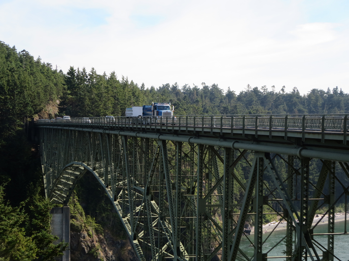 IMIsolutions73's tweet photo. Wondering where the industry stands halfway through 2019? @HDTrucking shares the top 5 fleet concerns so far in 2019. Are any of yours on the list? #trucking #commercialtrucking https://t.co/cSrLXpe0N7 https://t.co/OlV6AtXpnA