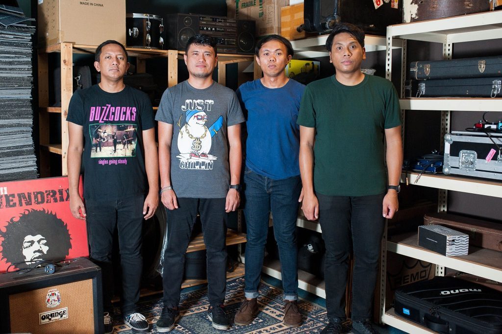 uniteasia's tweet photo. Malaysian Emo Band Are As Good Live As They Are On Recording – Check Out Live Video https://t.co/sGja1lFtwU https://t.co/SOMqmYTZEW